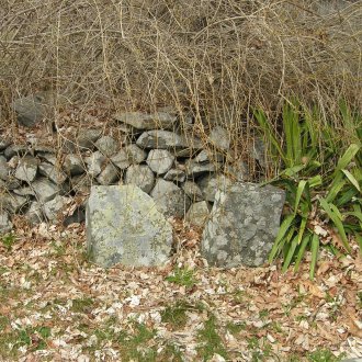 Thaxter gravestone